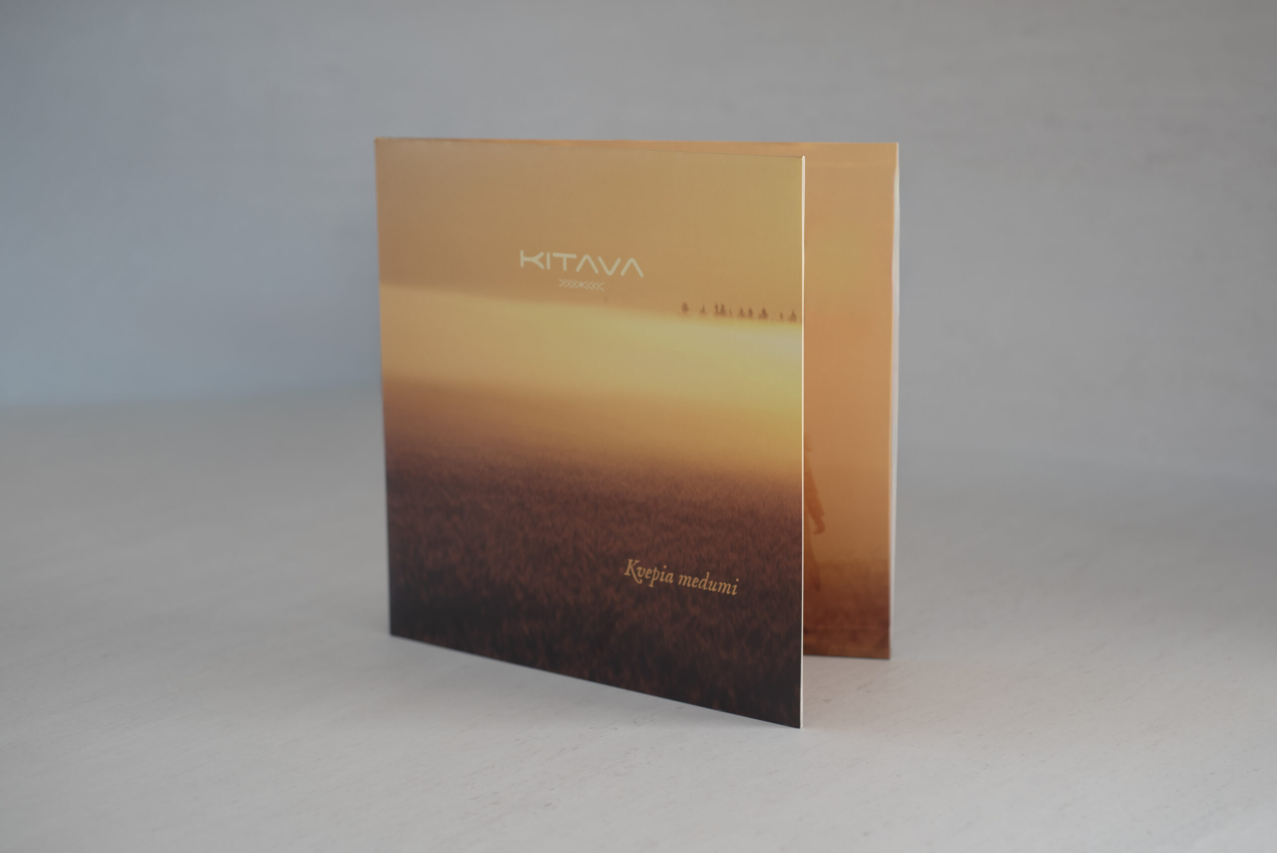 KITAVA - KVEPIA MEDUMI - Image 4